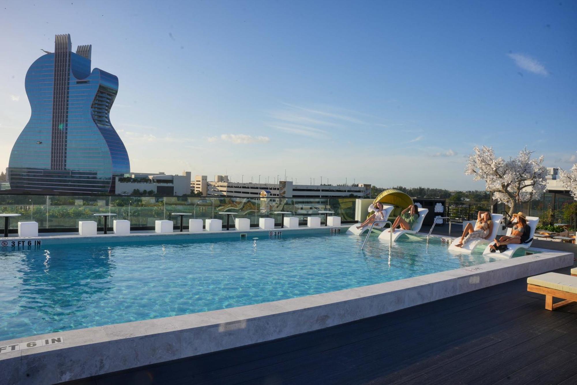 Hotel Dolce By Wyndham Hollywood Exteriér fotografie
